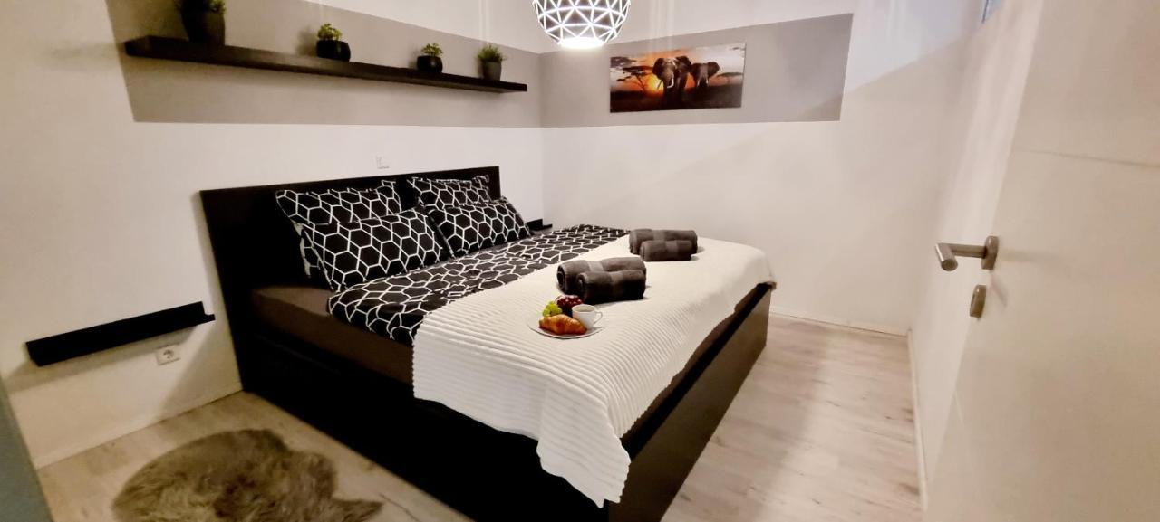 New Modern Selfcheckin Publicfreeparking Highspeed Wifi Kingsizebed Apartment Baden-Baden Exterior photo