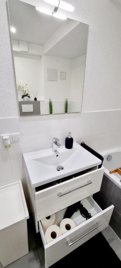 New Modern Selfcheckin Publicfreeparking Highspeed Wifi Kingsizebed Apartment Baden-Baden Exterior photo